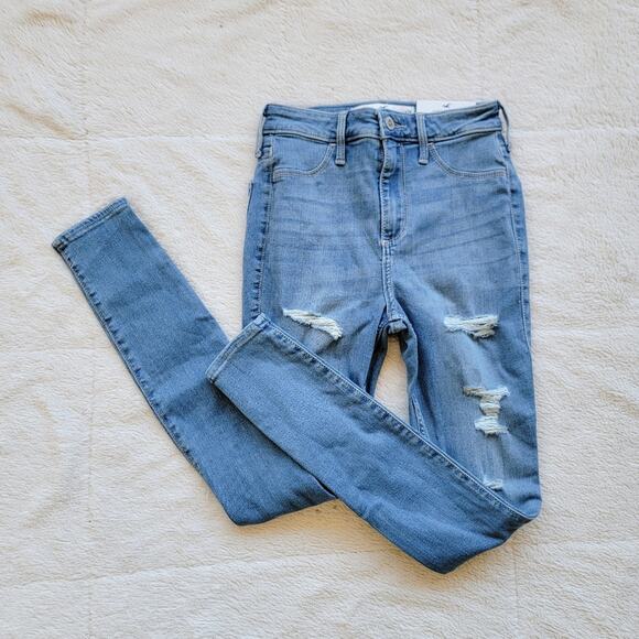 Hollister Denim - Hollister 0S Curvy Distressed High Rise Jean Legging